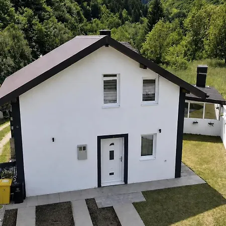 Vikendica Pool House