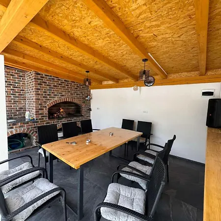 Pool House Toplica