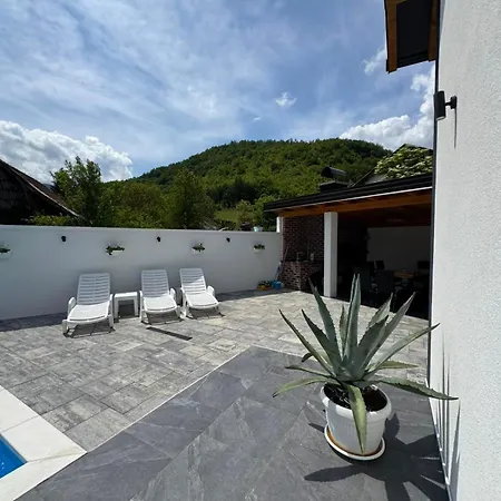 Pool House Toplica